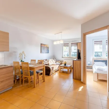 LABA Kołobrzeg Apartamenty BURSZTYNOWE z miejscami postojowymi Zewnętrze zdjęcie