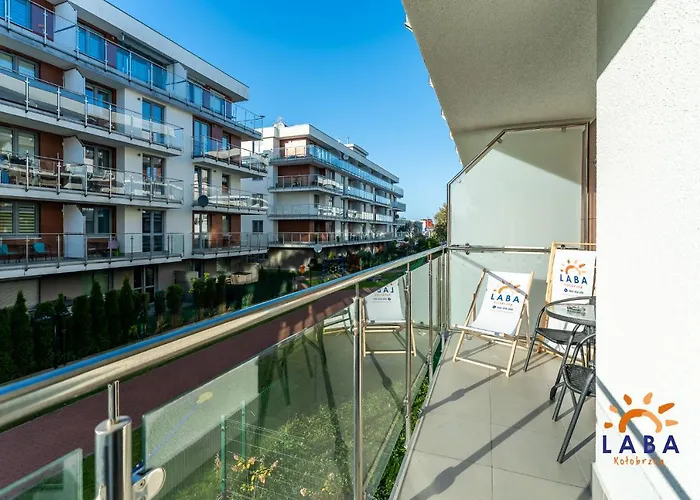 Laba Kolobrzeg Apartamenty Bursztynowe Z Miejscami Postojowymi