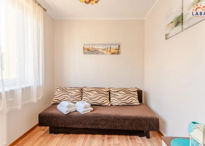 Laba Kolobrzeg Apartamenty Bursztynowe Z Miejscami Postojowymi
