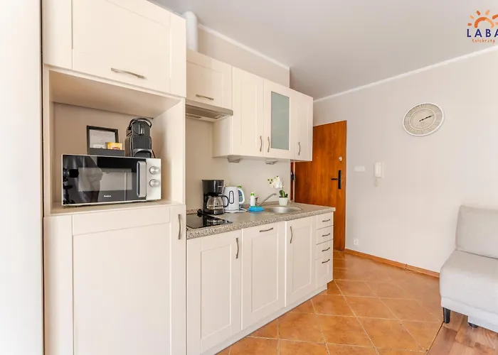 Laba Kolobrzeg Apartamenty Bursztynowe Z Miejscami Postojowymi